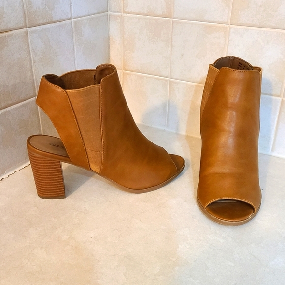 Call it Spring Boots - Picture 3 of 4